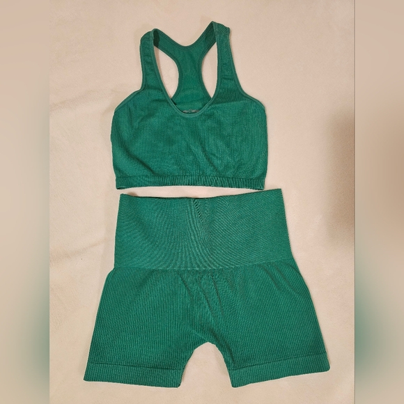 Suzette Collection Tops - Green Suzette Collection Active Wear